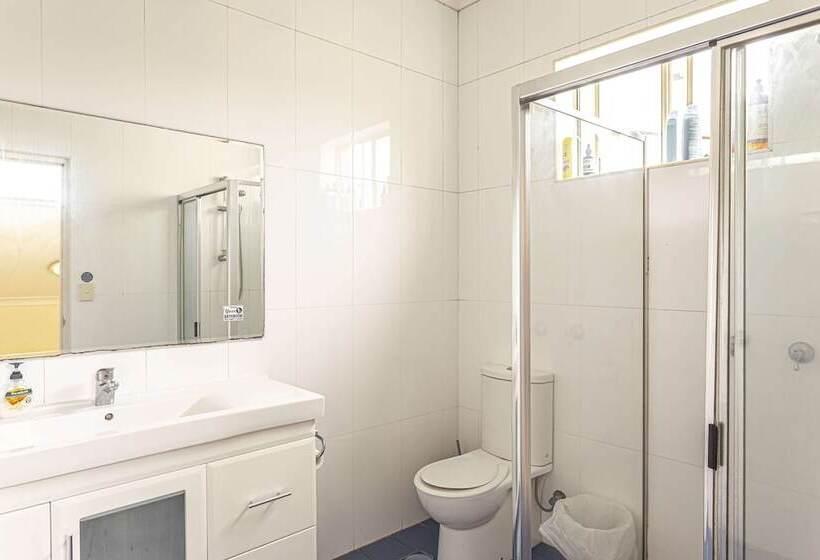 汽车旅馆  Manly Beach House