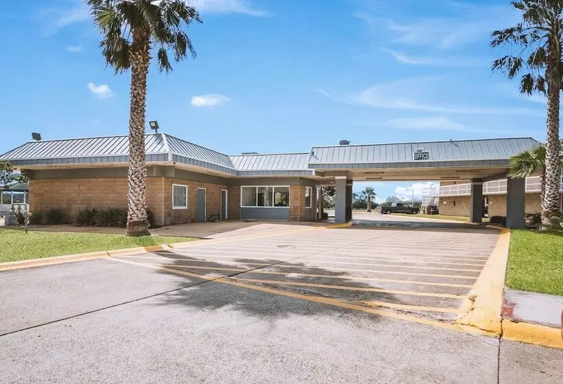 モーテル Sky Palace Inn & Suites By Jasper Beeville