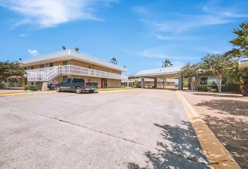 モーテル Sky Palace Inn & Suites By Jasper Beeville