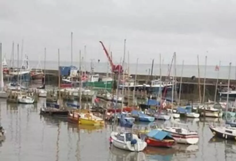 膳宿费 Aidansdale