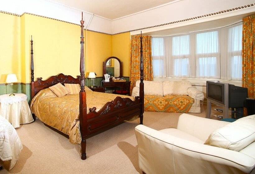 ペンション Meare Manor