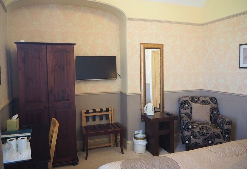 ペンション Meare Manor