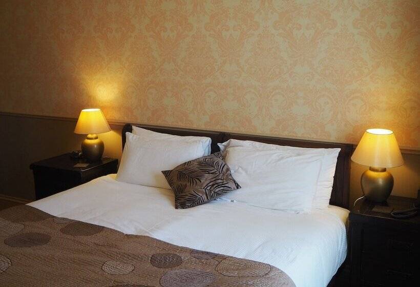 ペンション Meare Manor