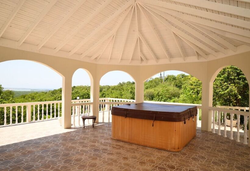 پانسیون Retreat Guesthouse Luxury Suites