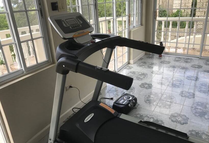 پانسیون Retreat Guesthouse Luxury Suites