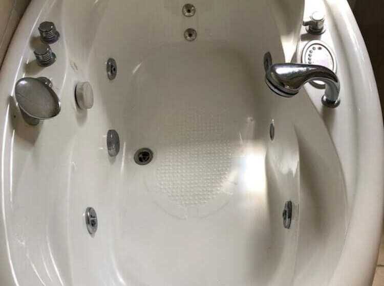 پانسیون Retreat Guesthouse Luxury Suites