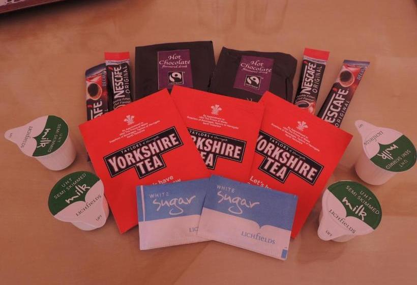 بنسيون Surrone House