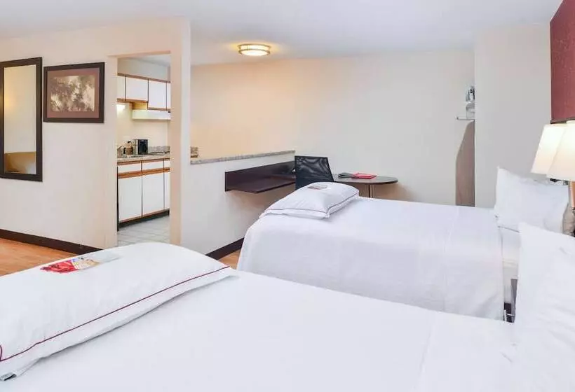 Red Roof Inn Plus+ & Suites Guilford