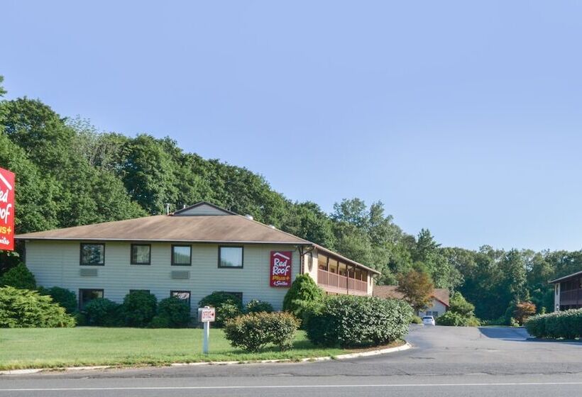 Red Roof Inn Plus+ & Suites Guilford
