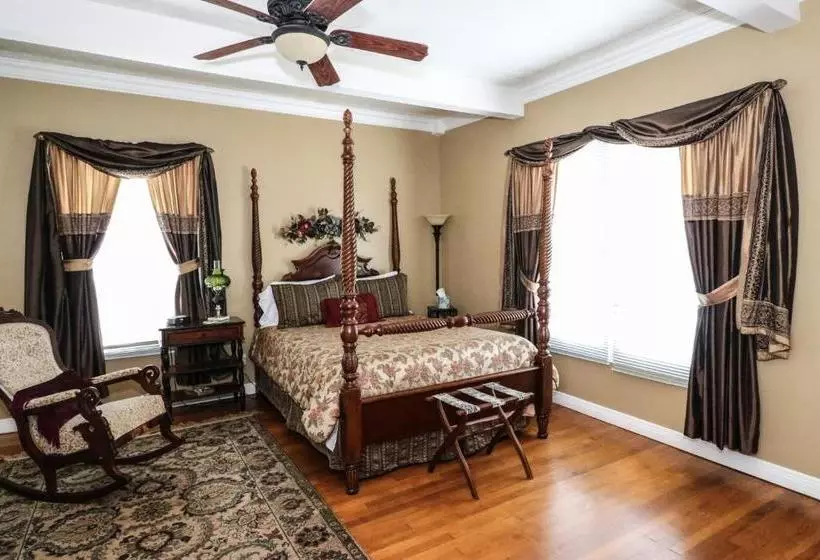 The Hill House Bed & Breakfast