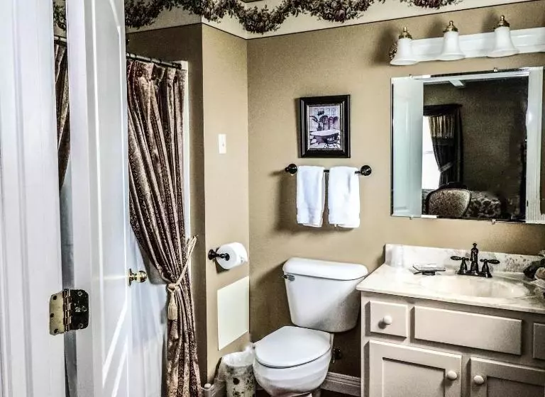 The Hill House Bed & Breakfast