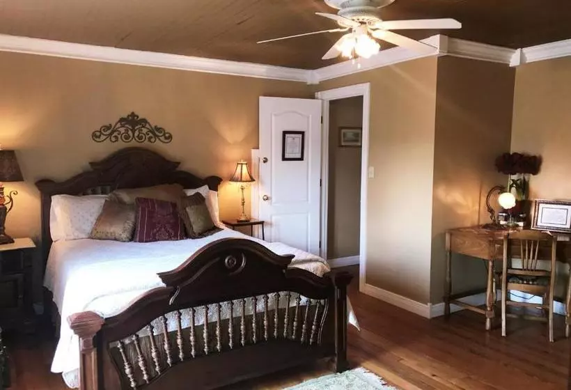 The Hill House Bed & Breakfast