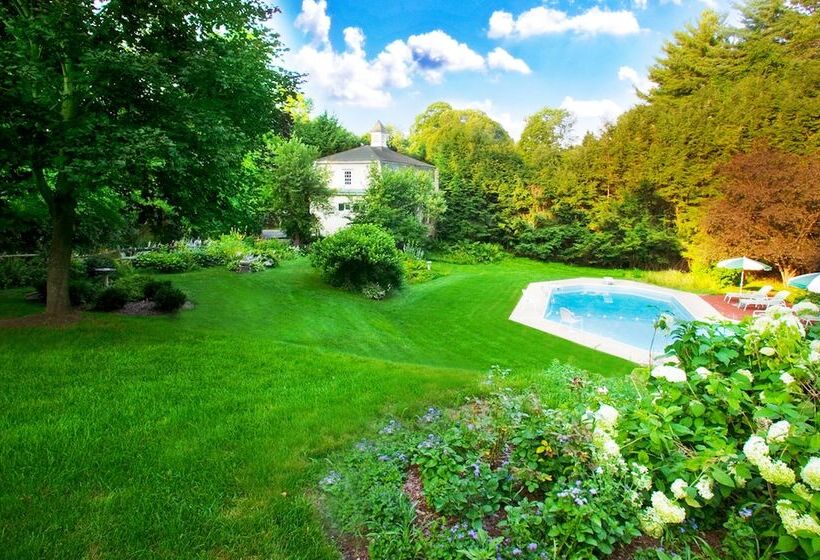 The Stockbridge Country Inn Closest B&b To Norman Rockwell Museum And Chesterwood