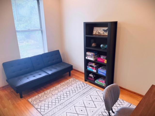 3bd/2ba In Historic Hyde Park Neighborhood W/ Parking Near University Of Chicago