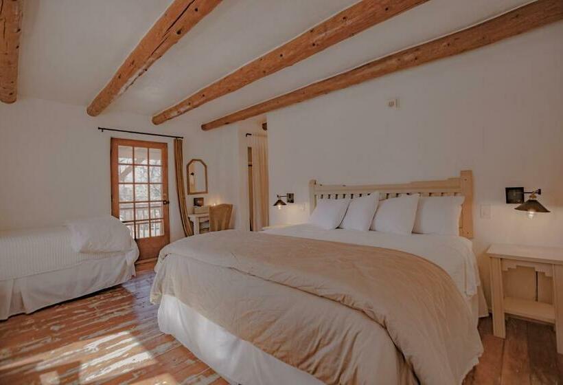 هاستل The Historic San Geronimo Lodge