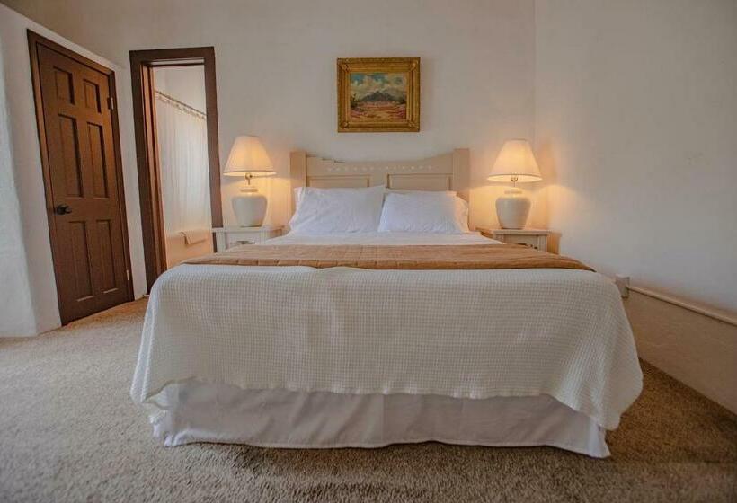 هاستل The Historic San Geronimo Lodge
