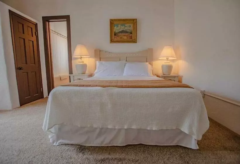 ユースホステル The Historic San Geronimo Lodge