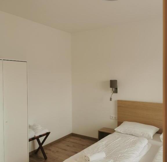 ベッドアンドブレックファースト Breier Farm Tanya Panzió