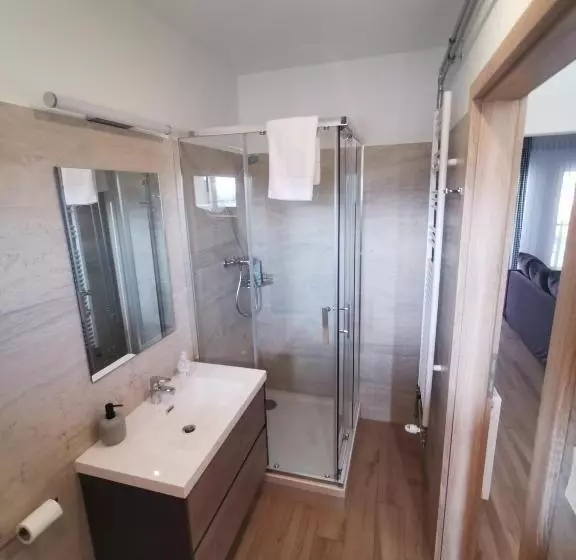 Aamiaismajoitus (B&B) Breier Farm   Tanya Panzió