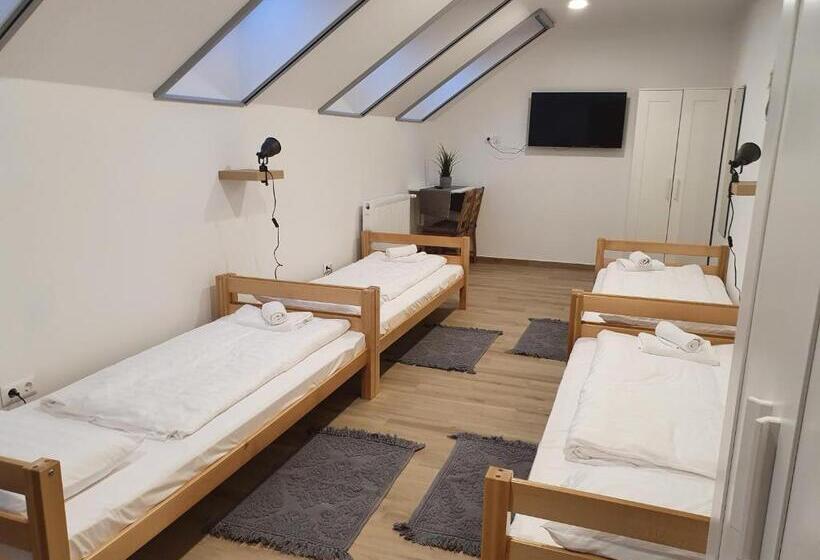 ベッドアンドブレックファースト Breier Farm Tanya Panzió