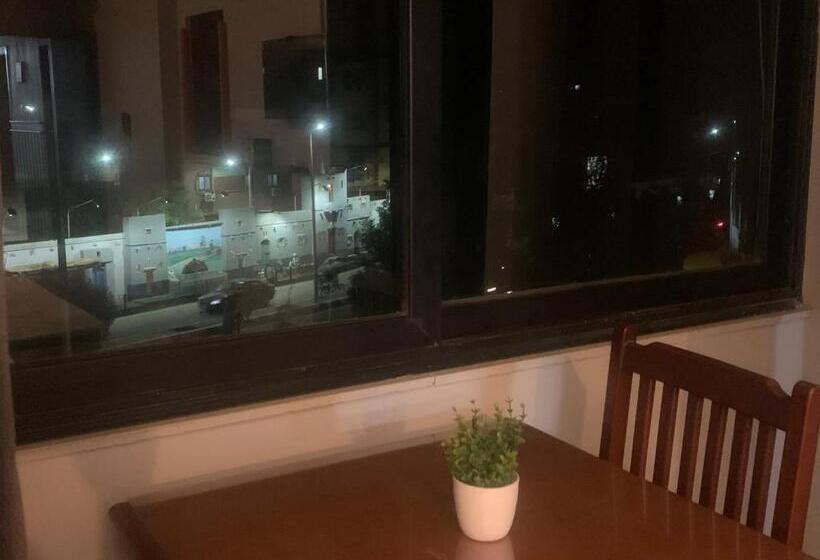 تختخواب و صبحانه Royal