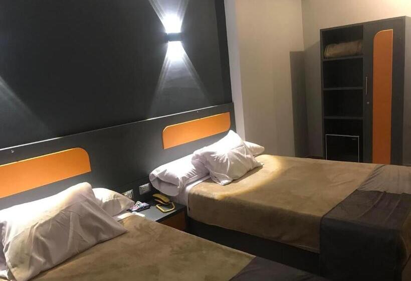 تختخواب و صبحانه Royal