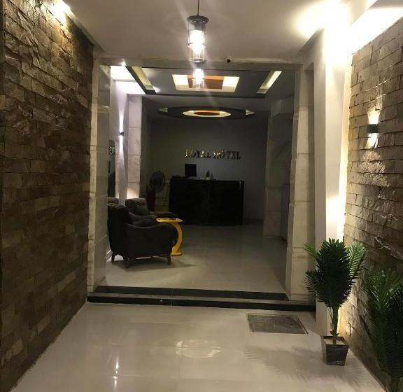 تختخواب و صبحانه Royal