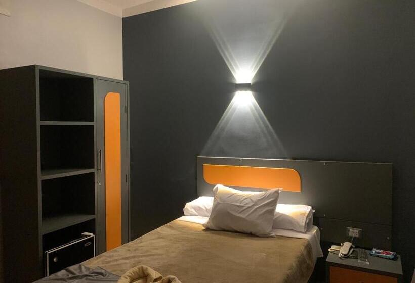 تختخواب و صبحانه Royal