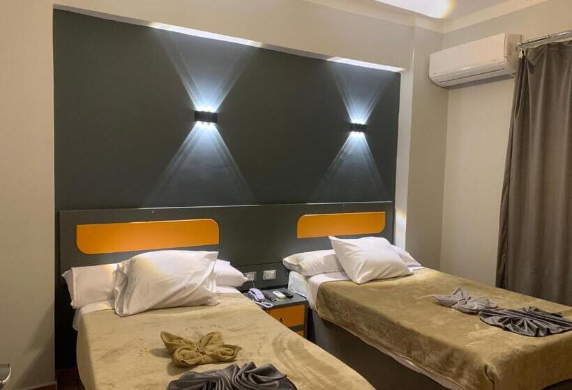 تختخواب و صبحانه Royal