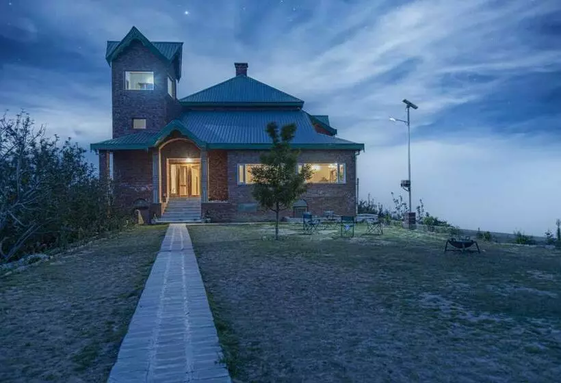 ホテル Bhramara Orchard Retreat