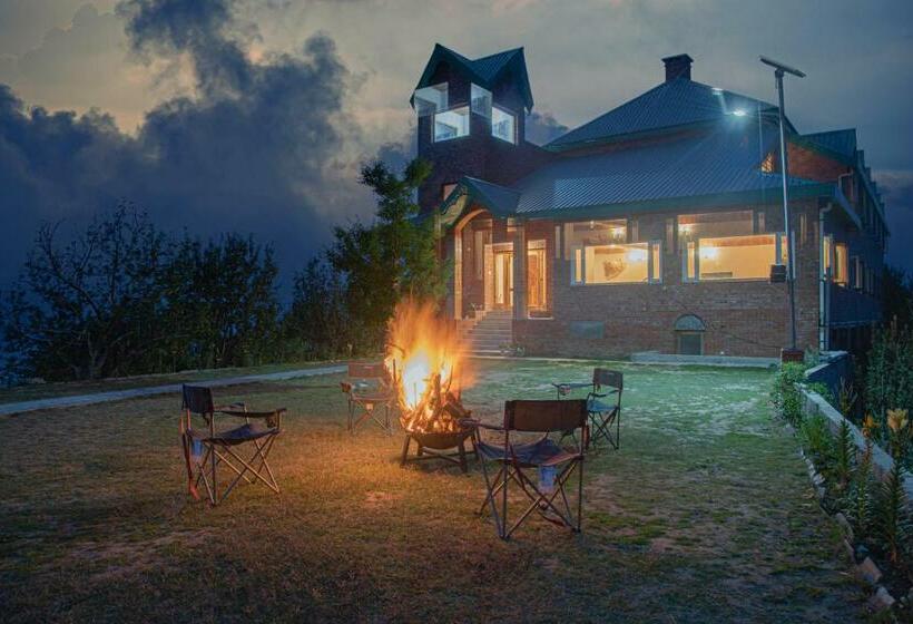 בית מלון כפרי Bhramara Orchard Retreat