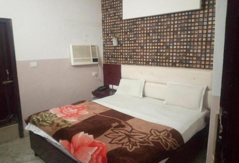 호텔 Hotal Royal Mount Inn By Wb Inn