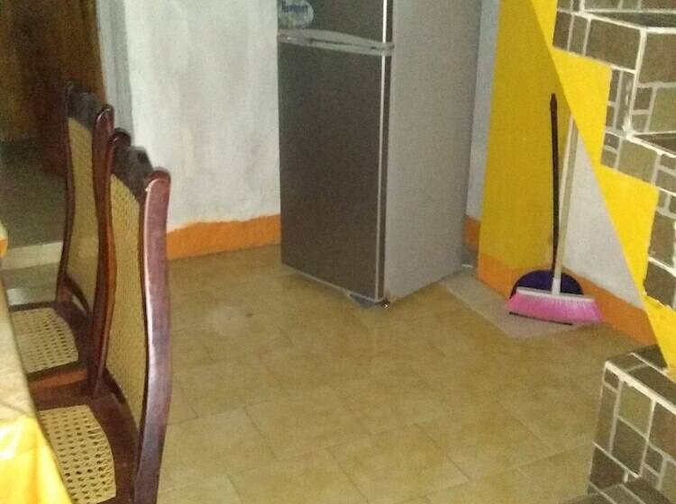 پانسیون Room In Guest Room Posada Green Sea Villa Helen Kilometer 4 Bypass