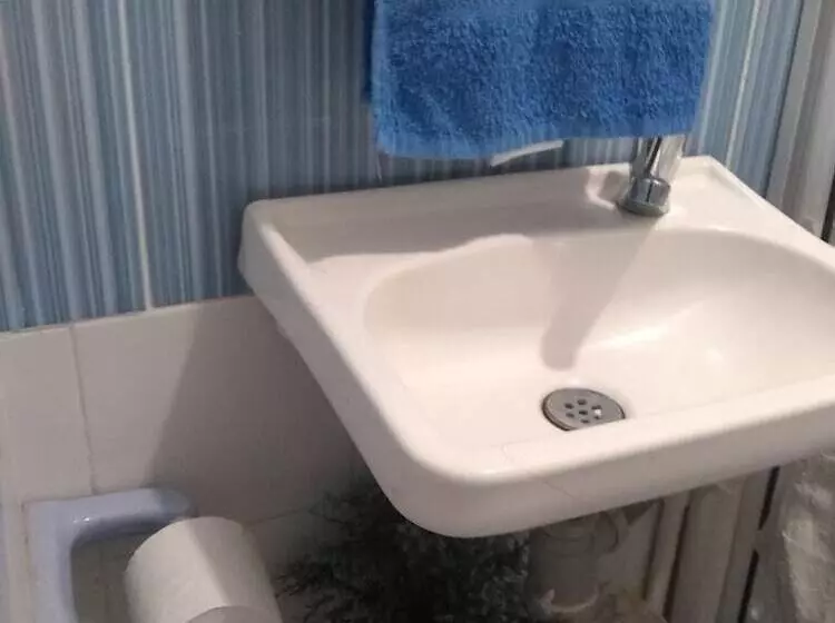 Majatalo Room In Guest Room   Posada Green Sea Villa Helen Kilometer 4 Bypass