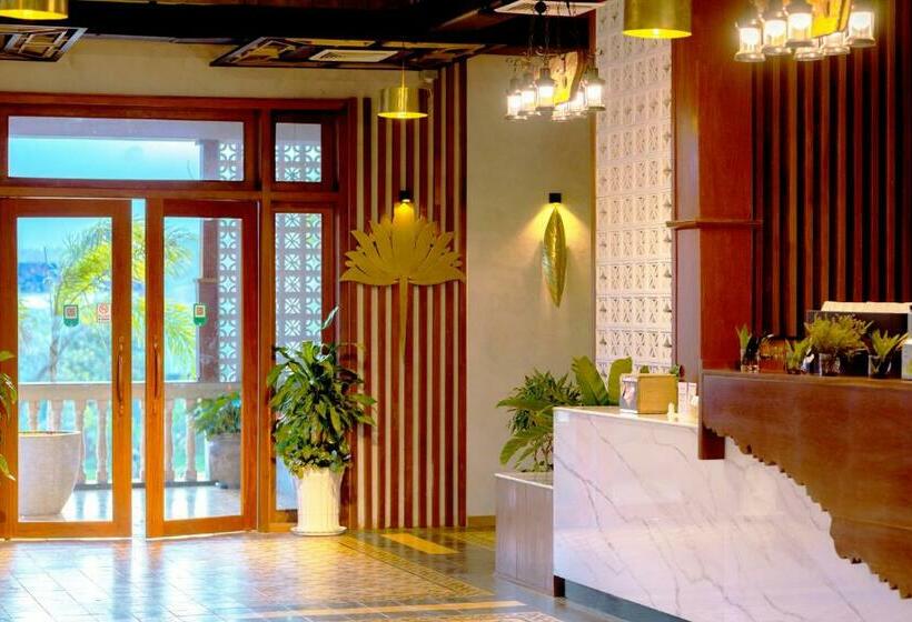 リゾートホテル Knn Luxury Hill