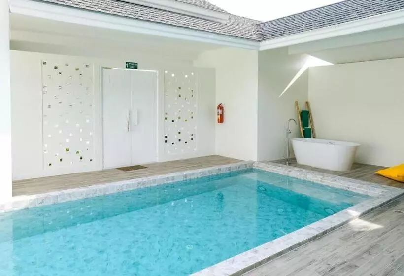 استراحتگاه The Pin  Boutique Pool Villa  Krabi