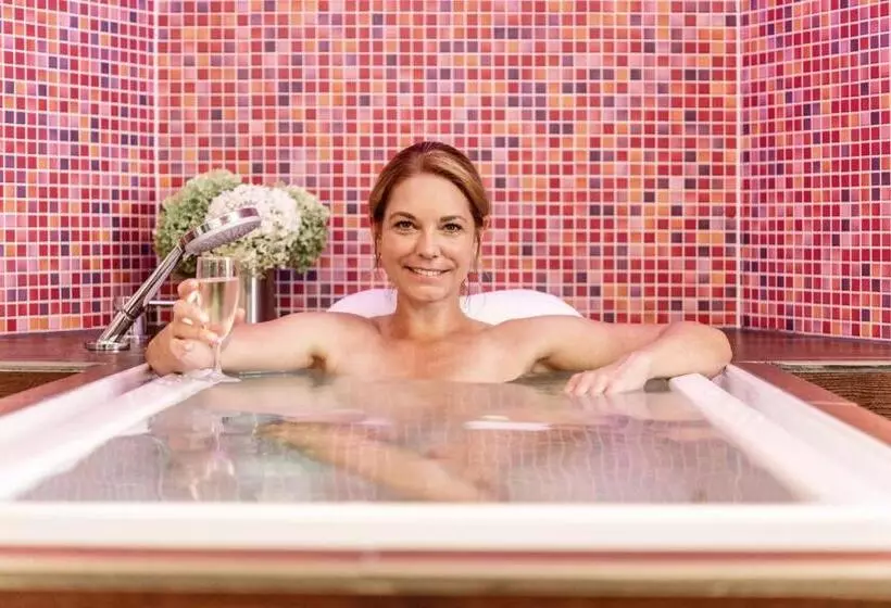 Thermenhotel Gesundheits Bad Buchau