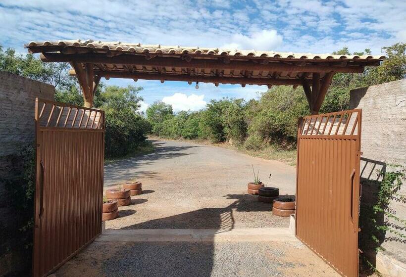 הוסטל Chalés E Suítes Campos De São João