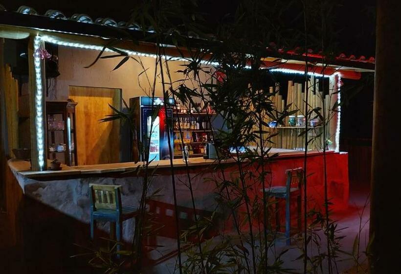 הוסטל Chalés E Suítes Campos De São João