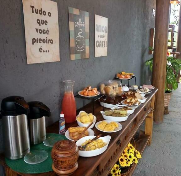 הוסטל Chalés E Suítes Campos De São João