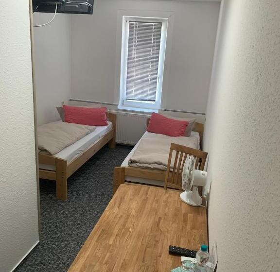 הוסטל Landgasthof Zum Ring