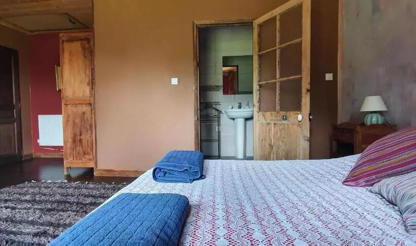 ベッドアンドブレックファースト La Chambre D Hôte Du Petit Mazilloux