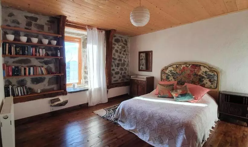 ベッドアンドブレックファースト La Chambre D Hôte Du Petit Mazilloux