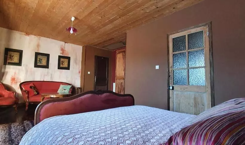 ベッドアンドブレックファースト La Chambre D Hôte Du Petit Mazilloux
