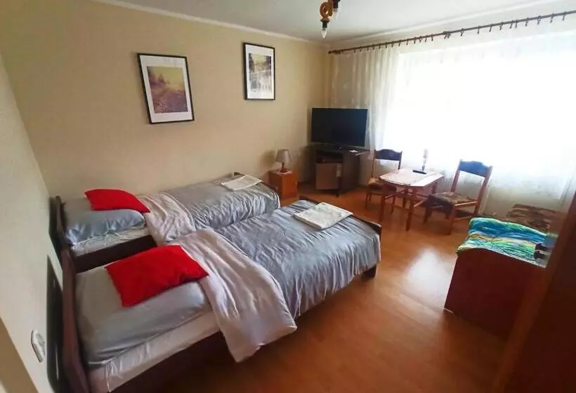 Hotelli Agroturystyka Leśny Dworek