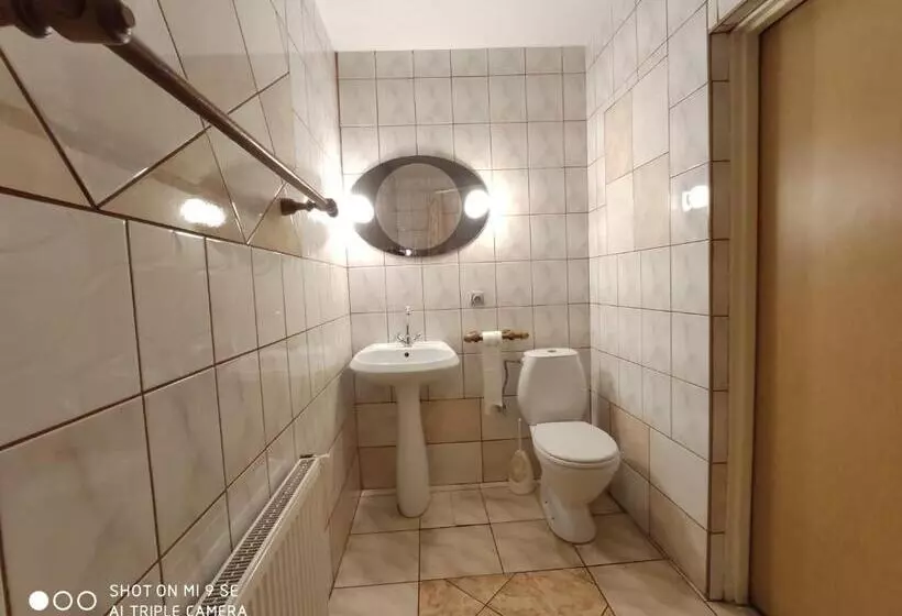 Hotelli Agroturystyka Leśny Dworek