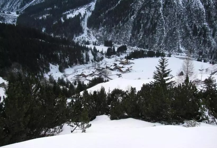 ホテル Bergbauernhof Pabulariu