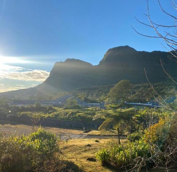 هتل Hôtel & Restaurant La Ferme Du Pommeau
