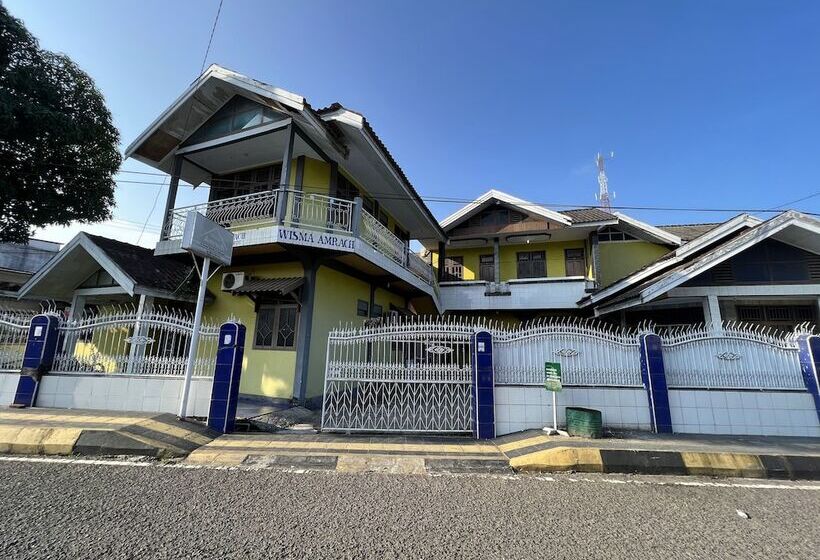 ホテル Oyo 91900 Wisma Amrach