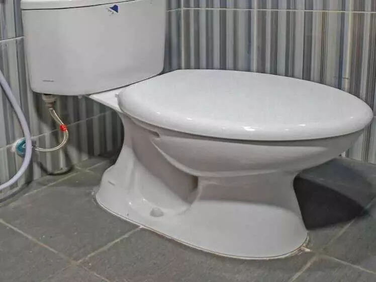 Hotelli Oyo 91900 Wisma Amrach